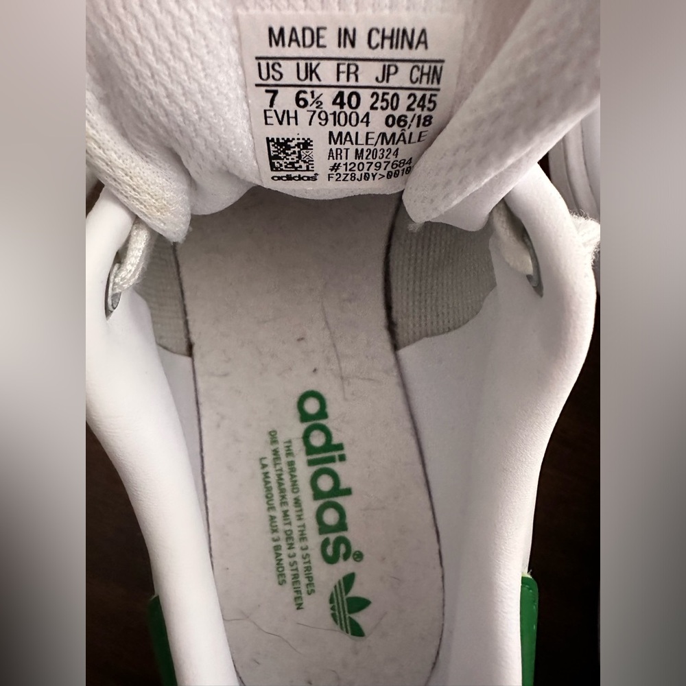 Adidas Stan Smith White with Green Accents. Men’s size 7 - Picture 8 of 8
